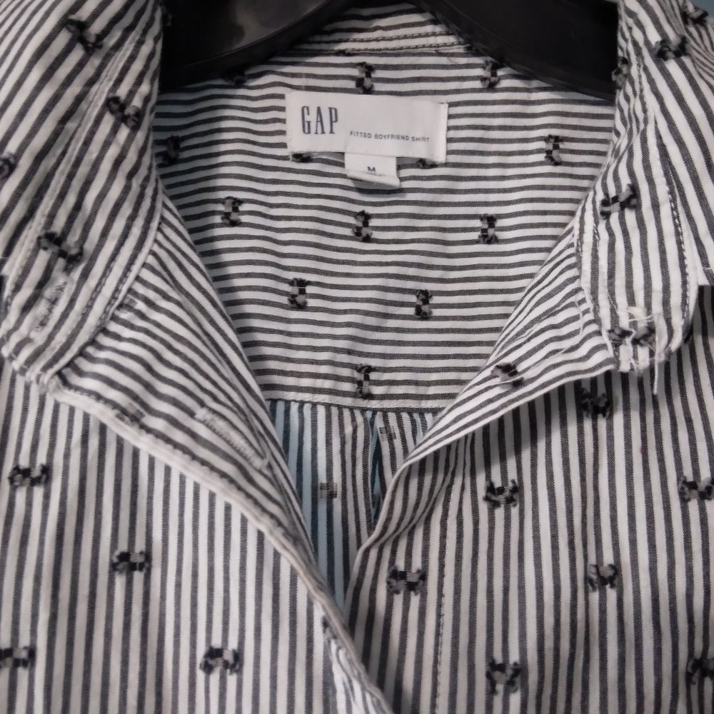 Gap button down striped women shirt